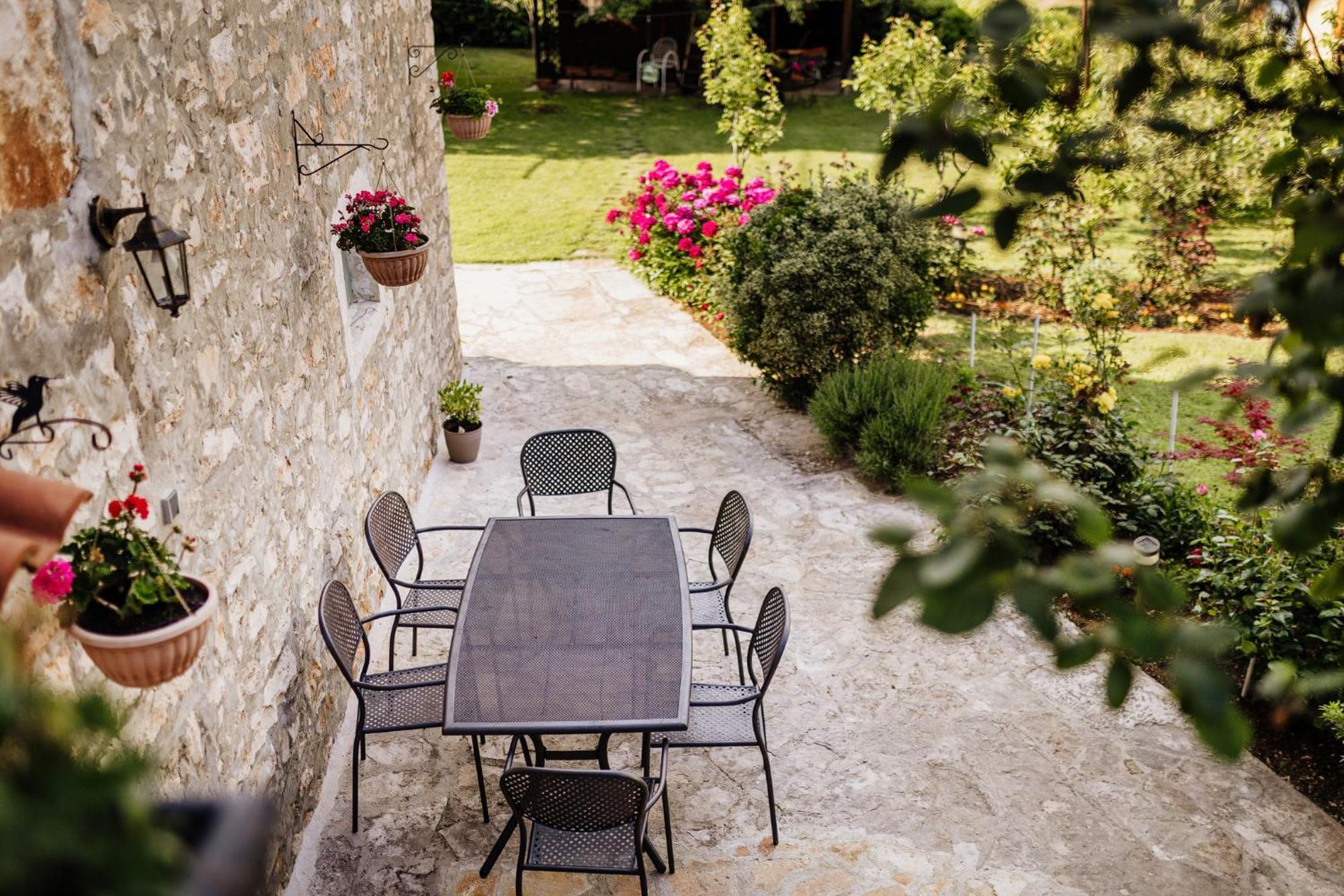 Apartments Mirna Stress Free Vol.2 Umag Bagian luar foto